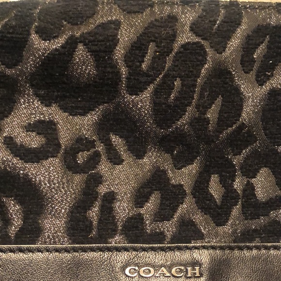 EC Coach Wristlet - Picture 10 of 11